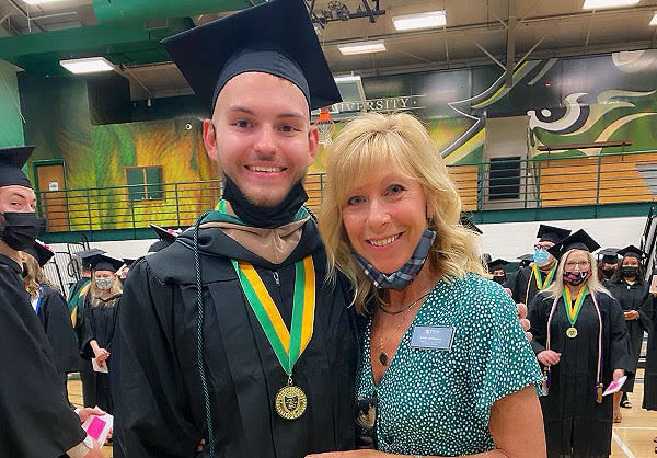 完美契合-約瑟夫·英格蘭的龍的下一個故事